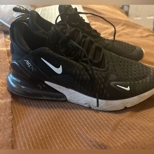 Nike Air Max 270 Black and White Sneakers like new